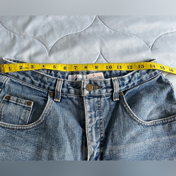 Vintage high waisted denim shorts - Picture 7 of 7